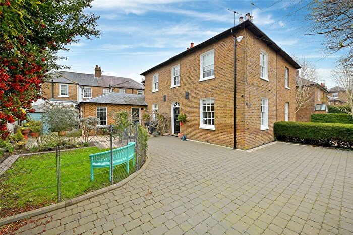 3 Bedroom Semi Detached House To Rent In Gloucester Place, Windsor, Berkshire, SL4