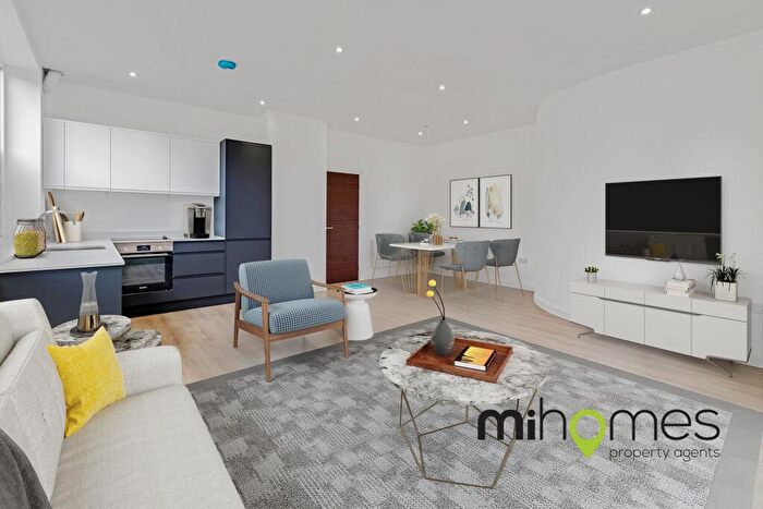 2 Bedroom Flat To Rent In Bath Road, Slough, SL1