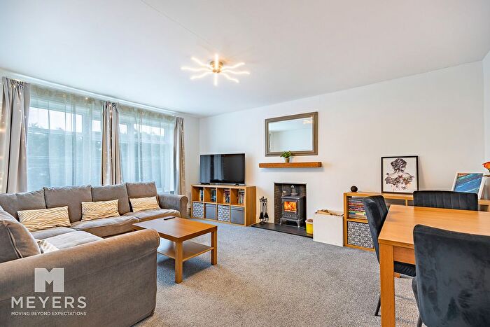 4 Bedroom Detached Bungalow For Sale In Oak Avenue, Christchurch, BH23