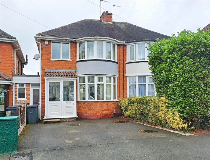 3 Bedroom Semi-Detached House For Sale In Steyning Road, South Yardley, Birmingham, B26