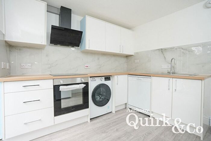 1 Bedroom Flat To Rent In Ravensfield, Basildon, SS14