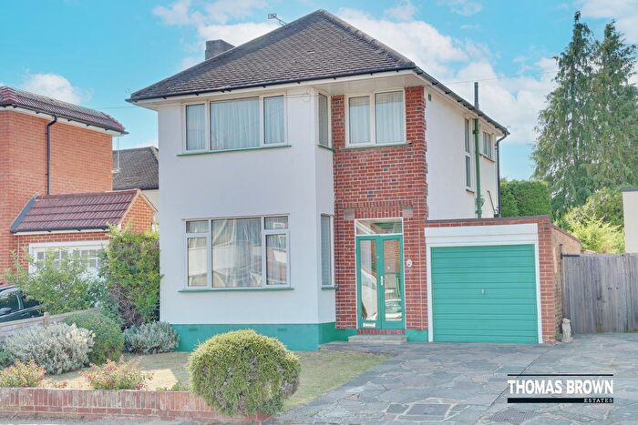 3 Bedroom Detached House For Sale In Fairview Drive, Orpington, BR6
