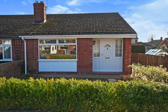 2 Bedroom Bungalow To Rent In Somerville Close, Waddington, LN5