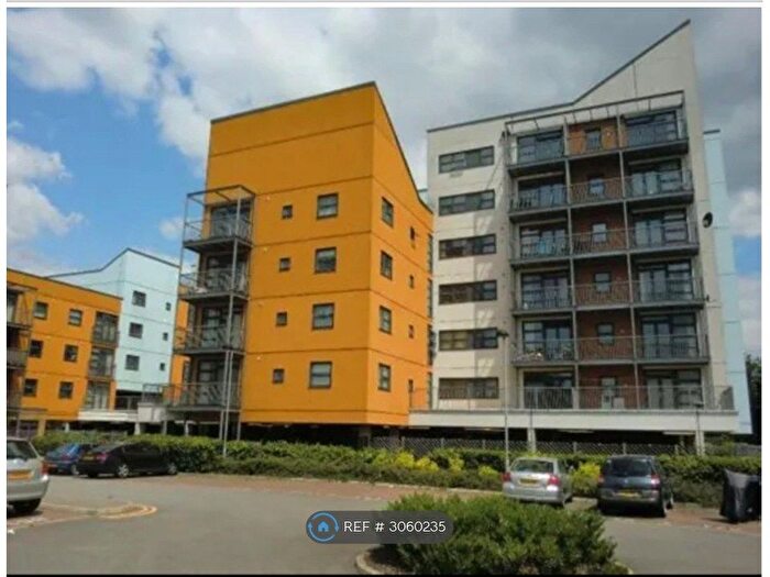 2 Bedroom Flat To Rent In Maltings Close, London, E3