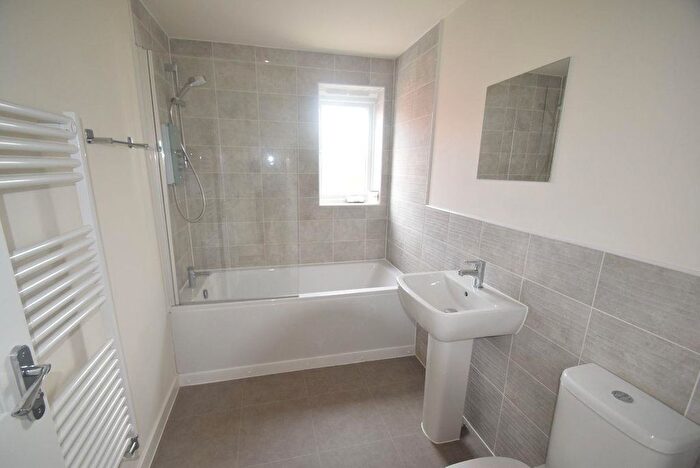 4 Bedroom Semi-Detached House To Rent In Centenary Way, Newport, TF10
