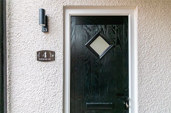 1 Bedroom Studio For Sale In Fleur De Lys, Pucklechurch, BS16