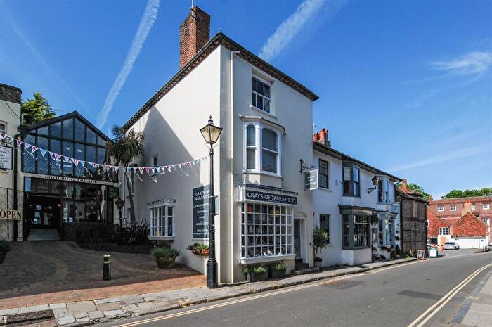 2 Bedroom Flat To Rent In Tarrant Street, Arundel, BN18