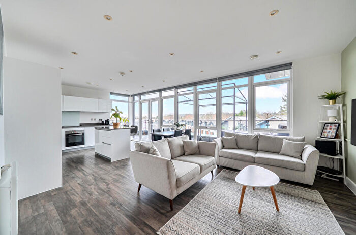 2 Bedroom Flat For Sale In Beech House, Sycamore Avenue, Woking, Surrey, GU22