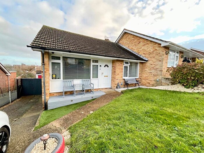 2 Bedroom Bungalow For Sale In Valley Close, Newhaven, BN9