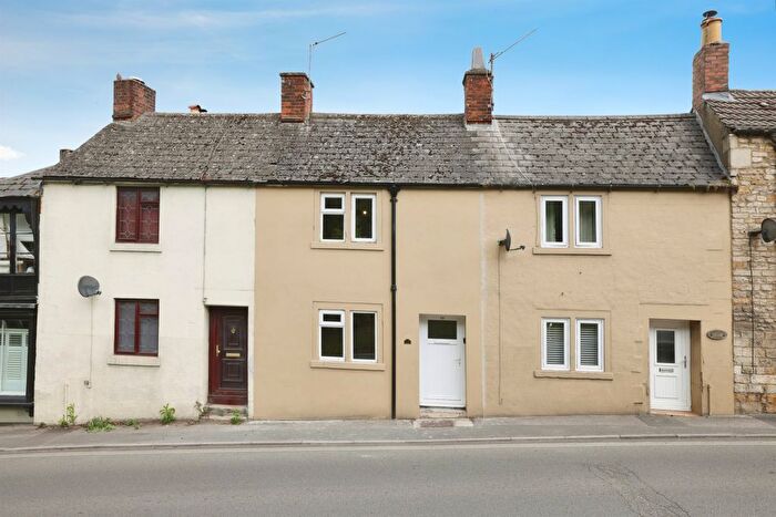 2 Bedroom Cottage For Sale In New Road, Calne, SN11