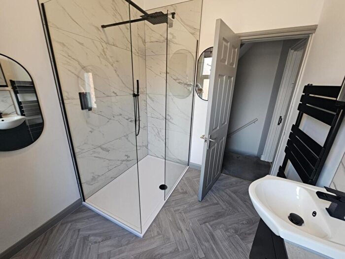 4 Bedroom House To Rent In Quarry Mount Street, Leeds, LS6