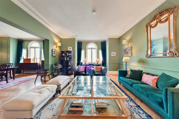 2 Bedroom Flat To Rent In Palace Court, London, W2