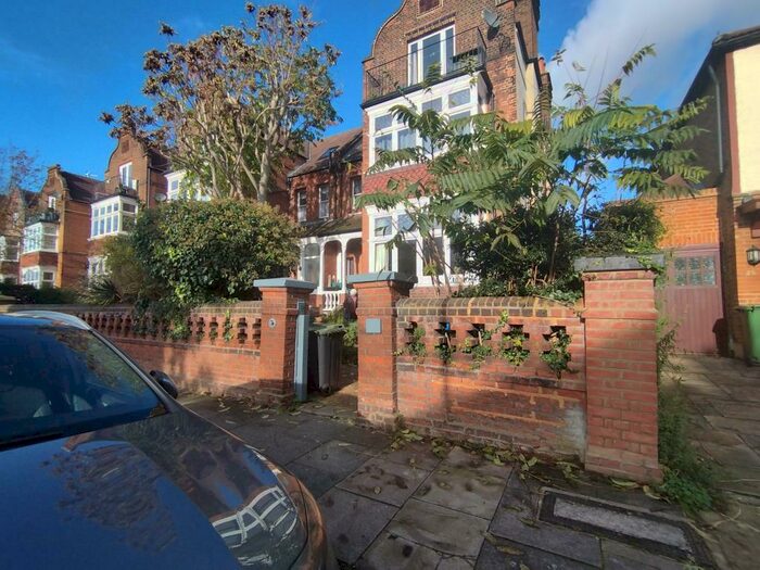 1 Bedroom Apartment To Rent In Surbiton, Surrey, KT6