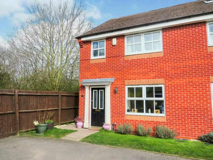 3 Bedroom Semi-Detached House To Rent In Laburnum Way, Loughborough, LE11