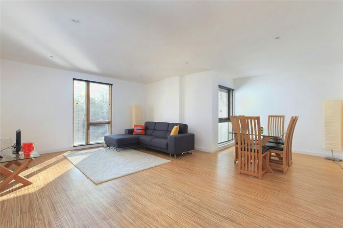 2 Bedroom Flat To Rent In Wingate Square, Clapham Common, SW4