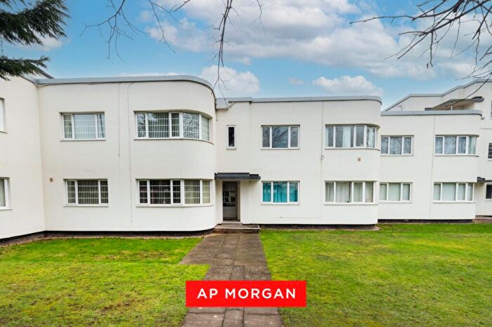 2 Bedroom Apartment To Rent In Petersfield Court, Stratford Road, Hall Green, Birmingham, B28