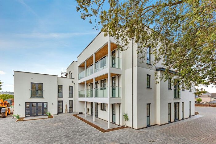 2 Bedroom Flat For Sale In Keysfield Road, Paignton, TQ4