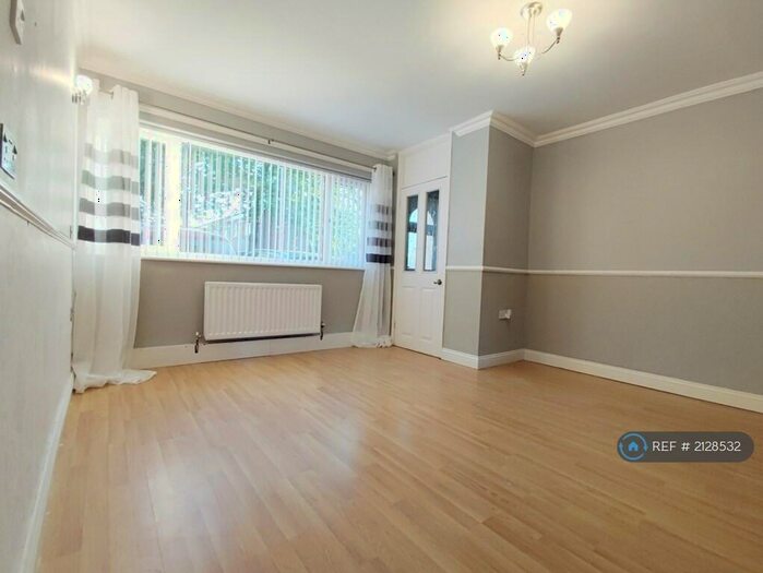 2 Bedroom End Of Terrace House To Rent In Troutbeck Avenue, Manchester, M4