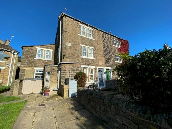 3 Bedroom Semi-Detached House To Rent In Park Road, Thackley, Bradford, BD10