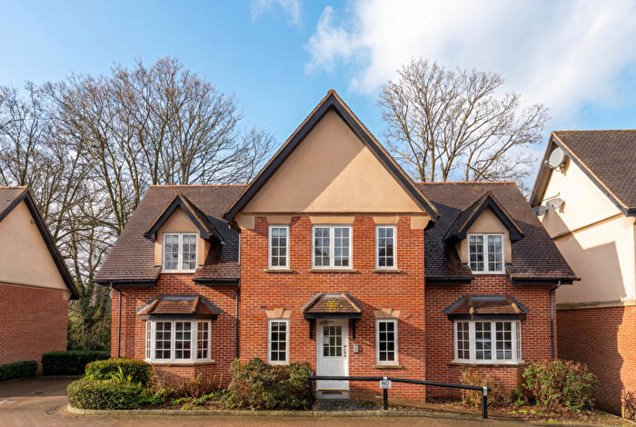 2 Bedroom Apartment For Sale In Windmill Close, Stansted, Essex, CM24