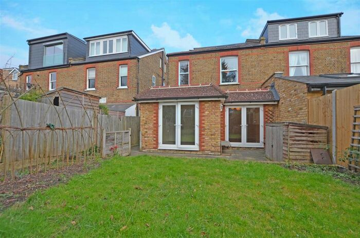 3 Bedroom Maisonette To Rent In Kingston Road, Teddington, TW11