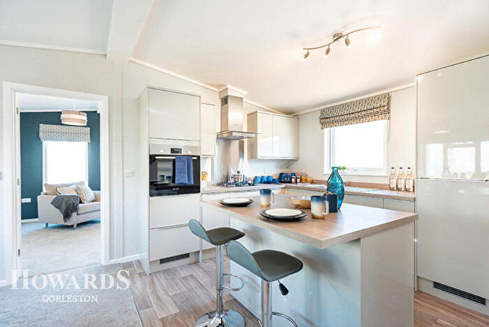 2 Bedroom Park Home For Sale In Belton Country Park Stepshort, Belton, NR31