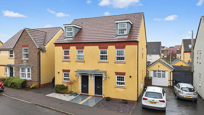 3 Bedroom Semi-Detached House For Sale In Exmoor Way, Cullompton, EX15