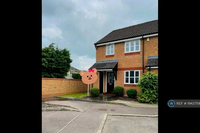 3 Bedroom End Of Terrace House To Rent In Stonemason Close, Harpenden, AL5