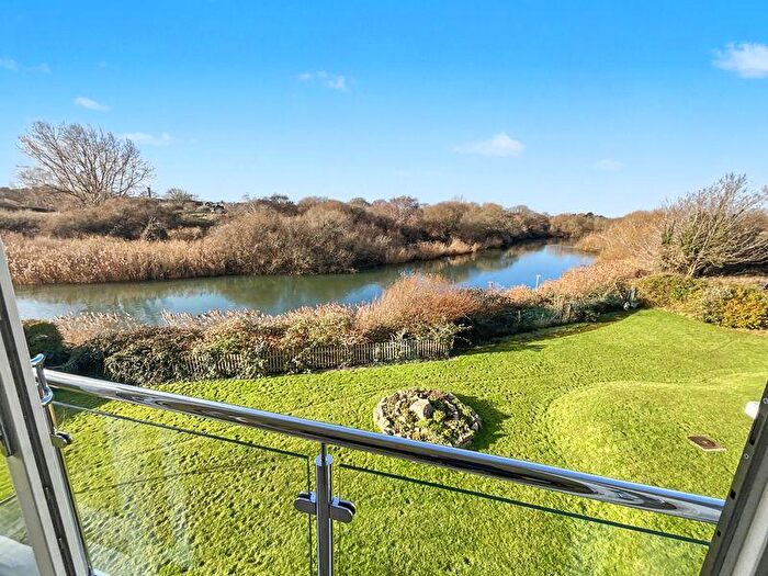 2 Bedroom Flat For Sale In Christchurch, BH23