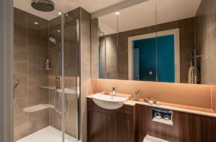 2 Bedroom Apartment To Rent In Victoria Way, Woking, Surrey, GU21