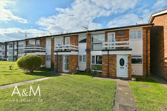2 Bedroom Maisonette To Rent In St. Peters Close, Newbury Park, IG2