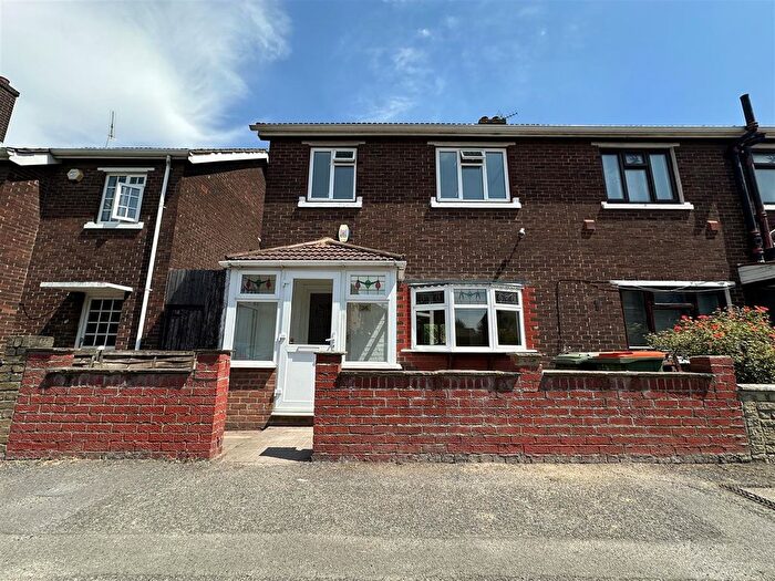 4 Bedroom End Of Terrace House To Rent In Mill Road, London, E16