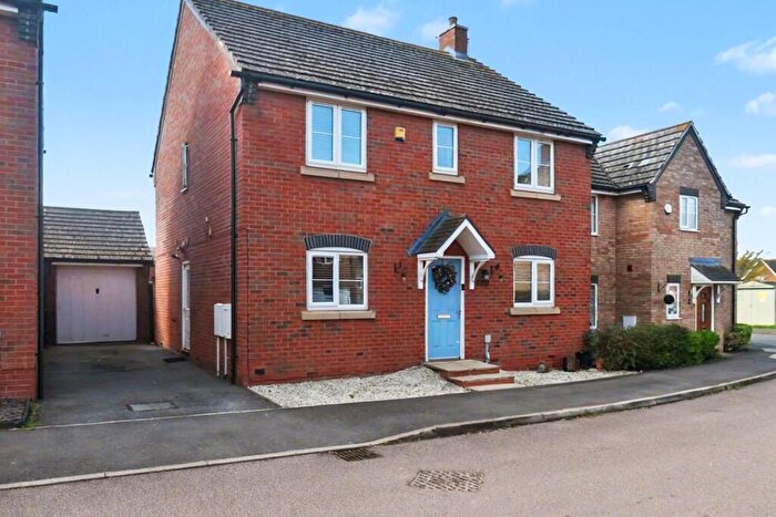 4 Bedroom Detached House For Sale In Jackdaw Road, Corby, NN18