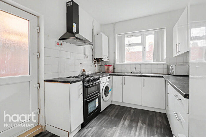 5 Bedroom Semi-Detached House To Rent In Gregory Boulevard, Nottingham, NG7