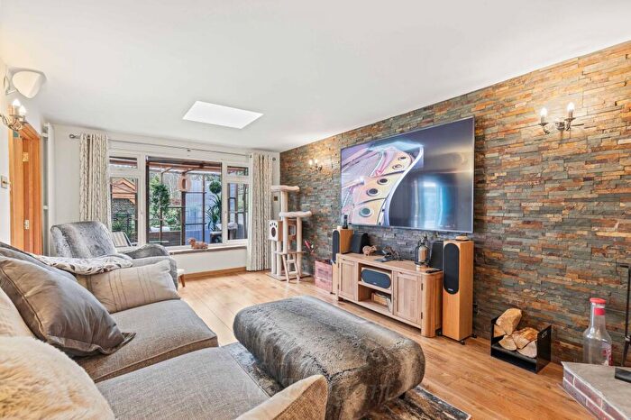 5 Bedroom Detached House For Sale In Newlands Park, Copthorne, RH10