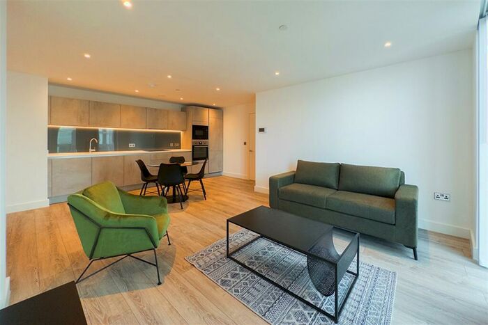 2 Bedroom Apartment To Rent In The Blade, M15