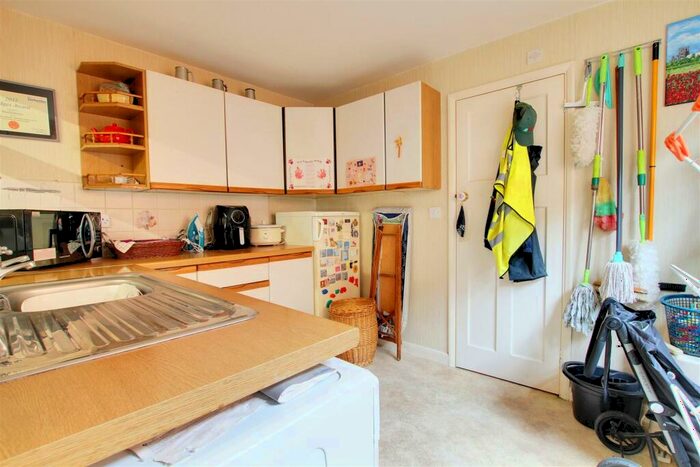 2 Bedroom Semi-Detached House For Sale In Alexandra Road, Mablethorpe, LN12