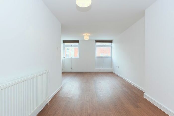 4 Bedroom Town House To Rent In Harefields, Oxford, OX2