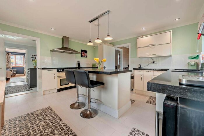 6 Bedroom Detached House For Sale In Cosheston, Pembroke Dock, SA72