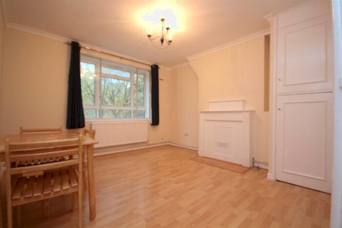 2 Bedroom Flat To Rent In White City Estate, White City, W12