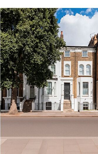 3 Bedroom Flat For Sale In Grove Road, London, E3