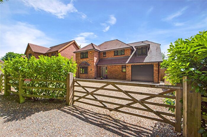 4 Bedroom Detached House For Sale In Bridle Road, Whitchurch Hill, Reading, Oxfordshire, RG8