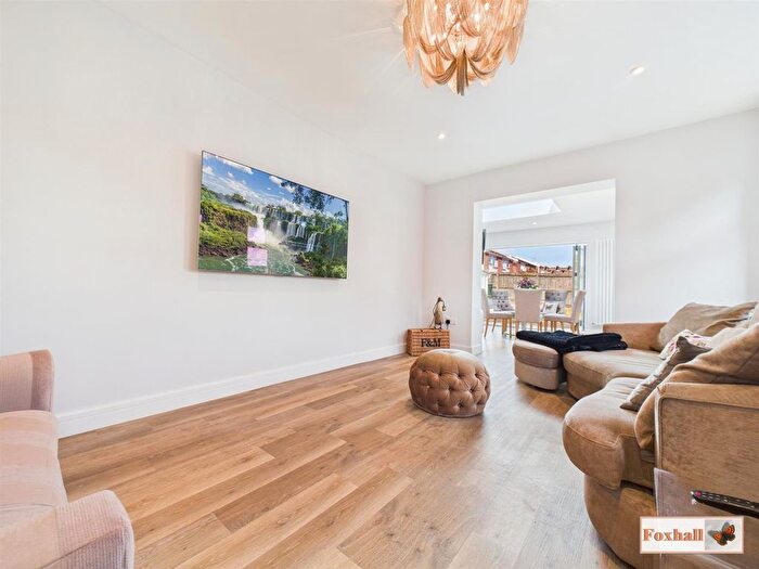2 Bedroom Bungalow For Sale In Heathercroft Road, Ipswich, IP1