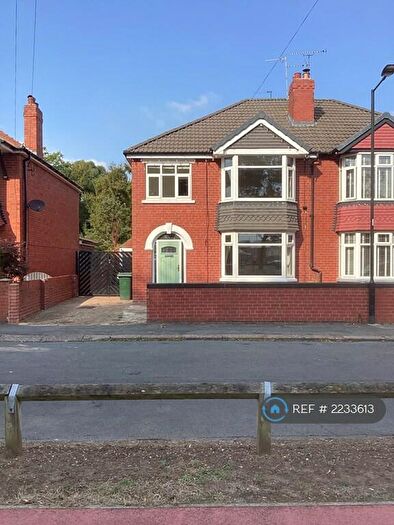 4 Bedroom Semi-Detached House To Rent In Bennetthorpe, Doncaster, DN2