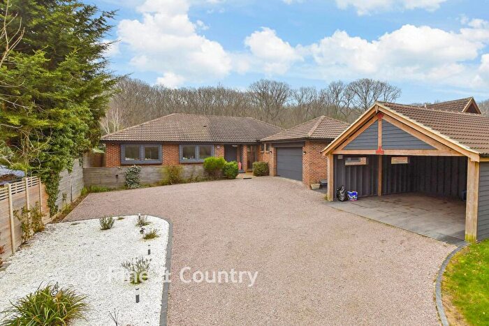 4 Bedroom Detached Bungalow For Sale In Radfall Ride, Whitstable, Kent, CT5