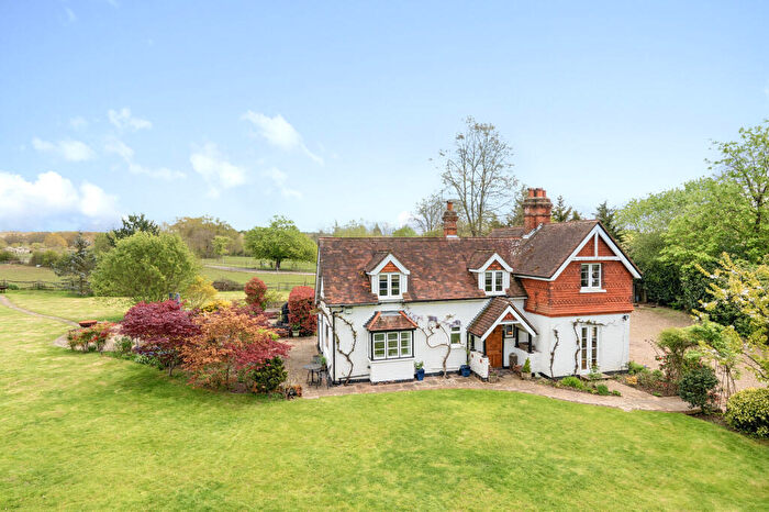 4 Bedroom Cottage For Sale In Woodlands Lane, Cobham, KT11