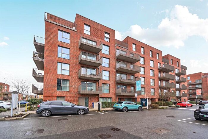 2 Bedroom Flat For Sale In Hargrave Drive, Harrow, HA1