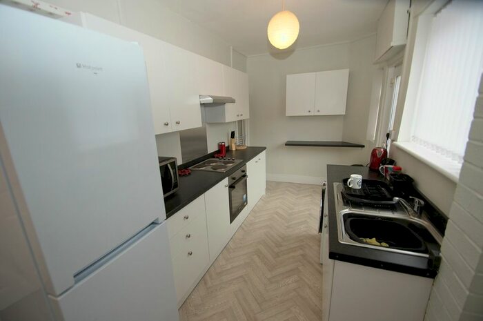 1 Bedroom Flat To Rent In Enfield Road, Ellesmere Port, Cheshire., CH65