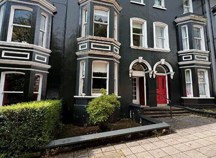 5 Bedroom Mid Terraced House For Sale In Crawford Square, Derry-Londonderry, BT48