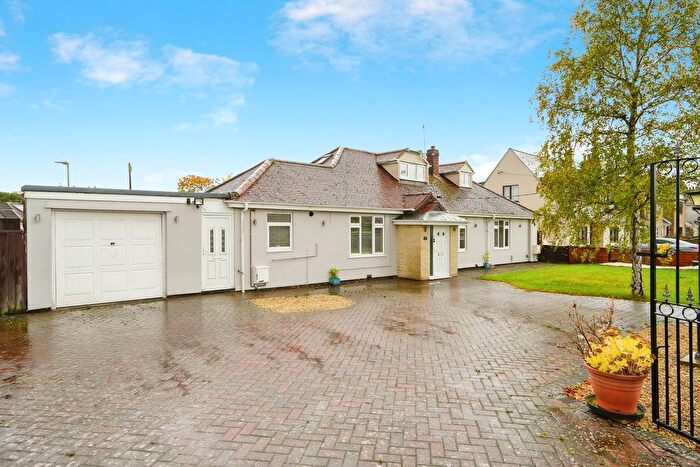 3 Bedroom Detached House For Sale In Oxford Road, Farmoor, Oxford, OX2